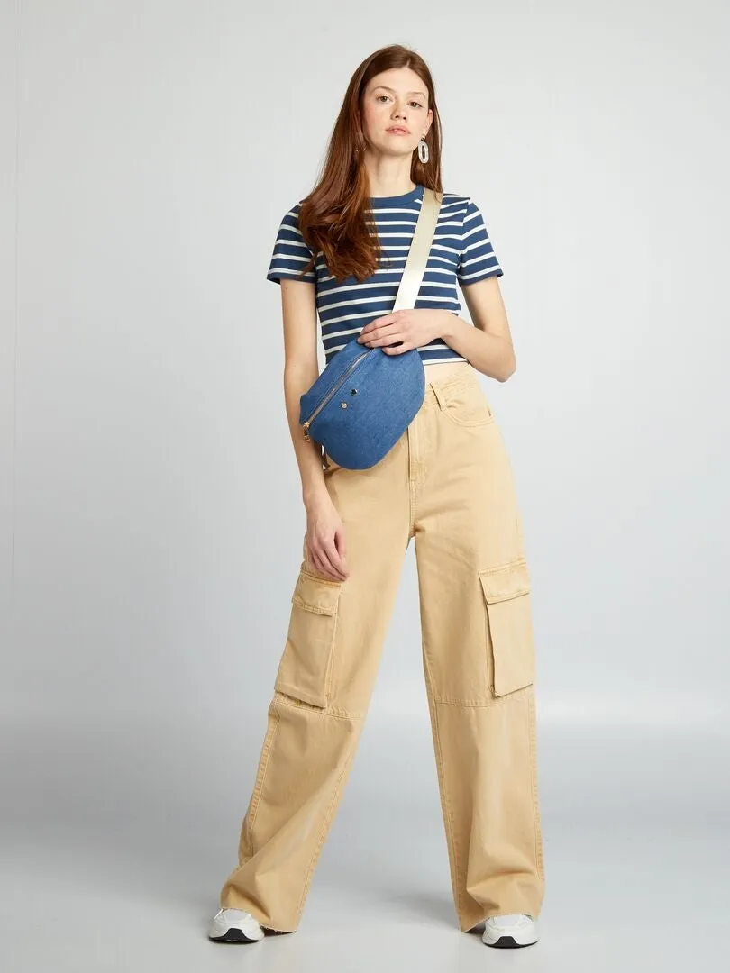 VAQUERO CON MúLTIPLES BOLSILLOS WIDE LEG  BEIGE