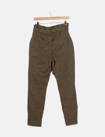 Vero Moda Pantalón verde detalle cinturón