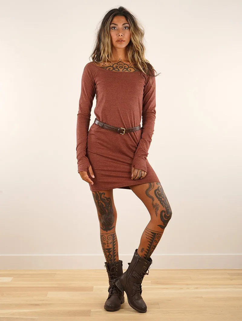 Vestido corto de mangas largas 