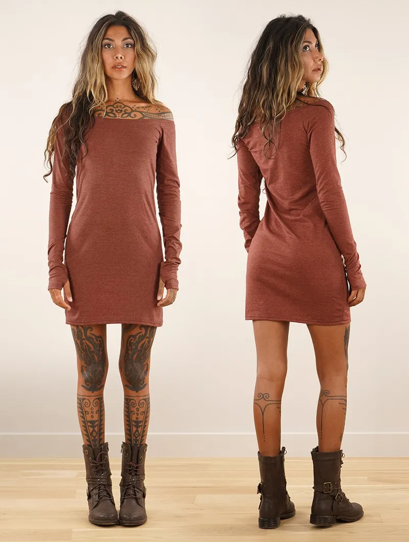 Vestido corto de mangas largas 