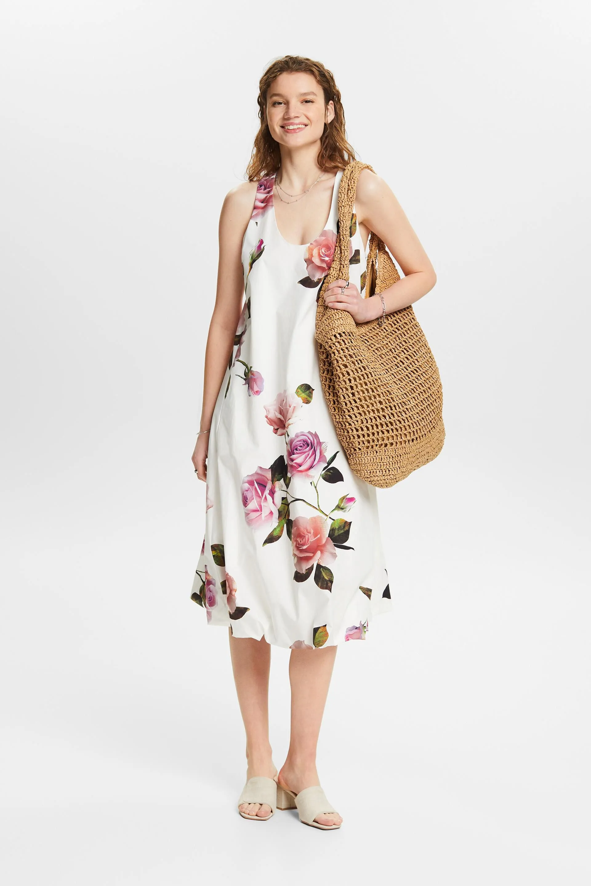 Vestido estampado con bajo abullonado