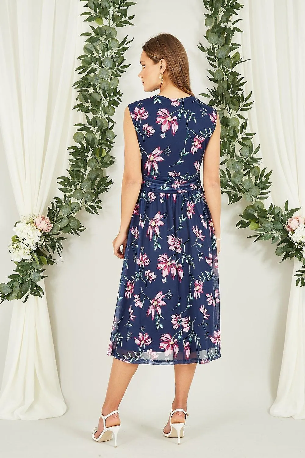 Vestido midi de malla elástica con estampado floral azul marino Yumi para mujer con bolsillos