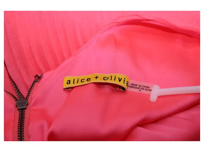 Vestido plisado eléctrico Alice + Olivia en poliéster rosa 