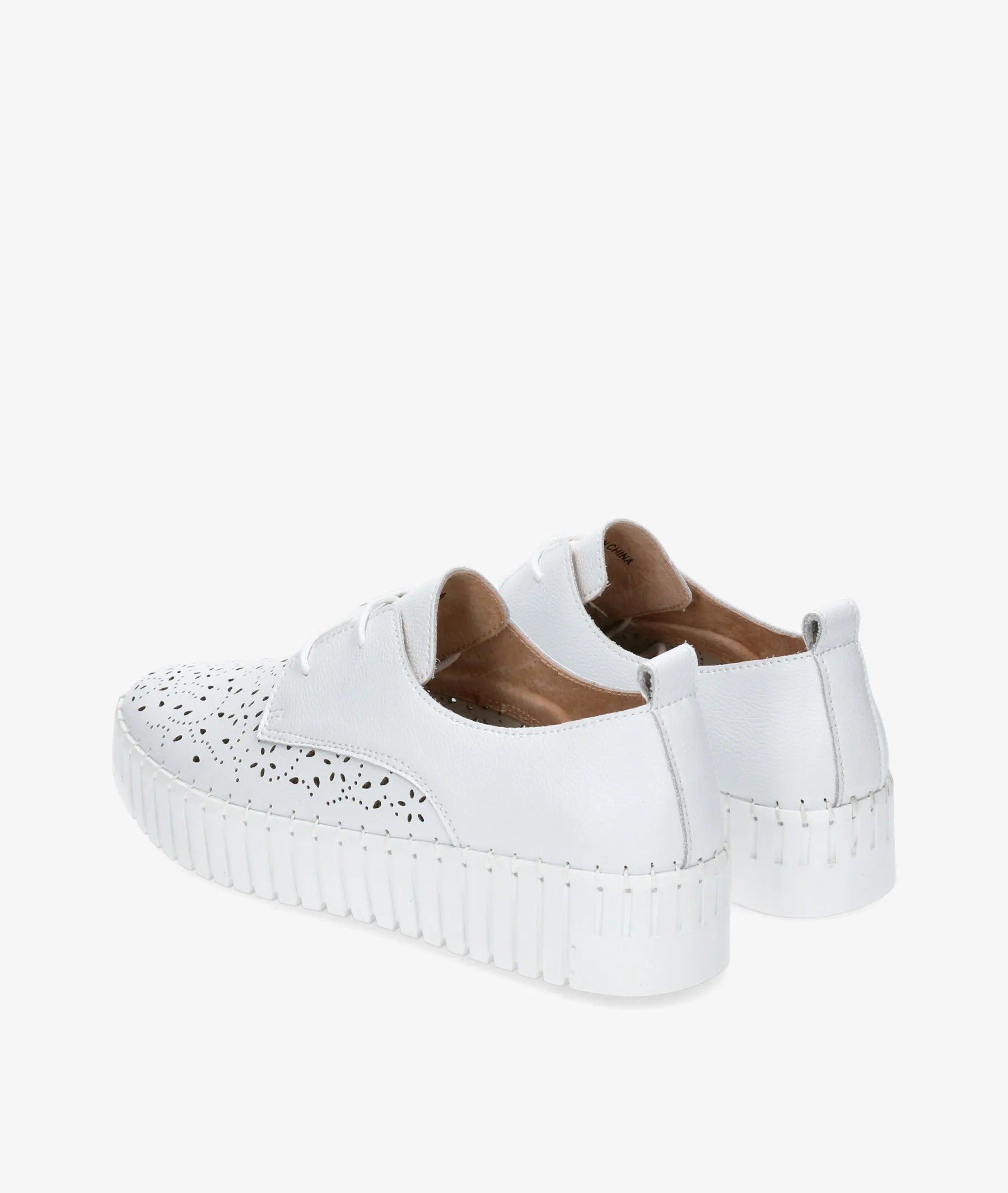 Zapatos de tacón bajo St. Gallen PILARES en blanco